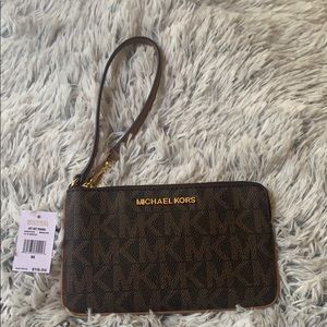 Brand New Michael Kors Jet Set Travel Wristlet